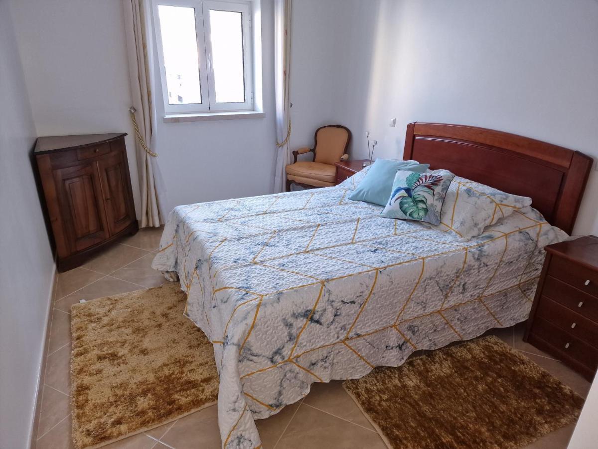 Chez Gilbert-Alojamento Local Alqueidao da Serra Ngoại thất bức ảnh